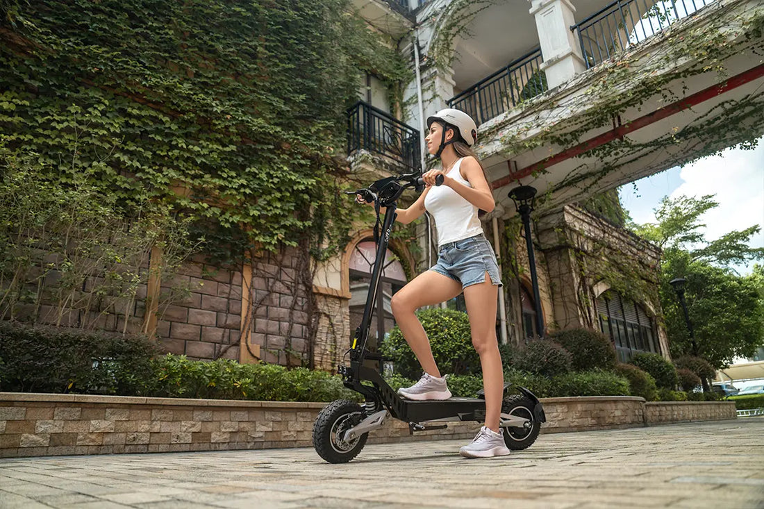 OOTD T10 as practical tool for women short commute