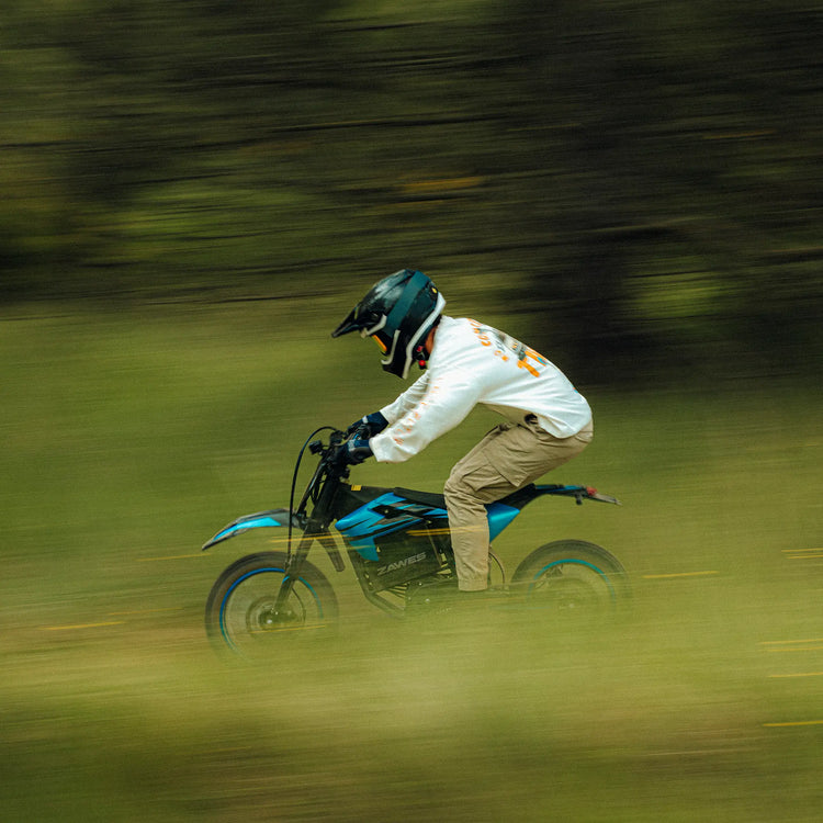 ZAWES S3 mini electric dirt bike ridden off road